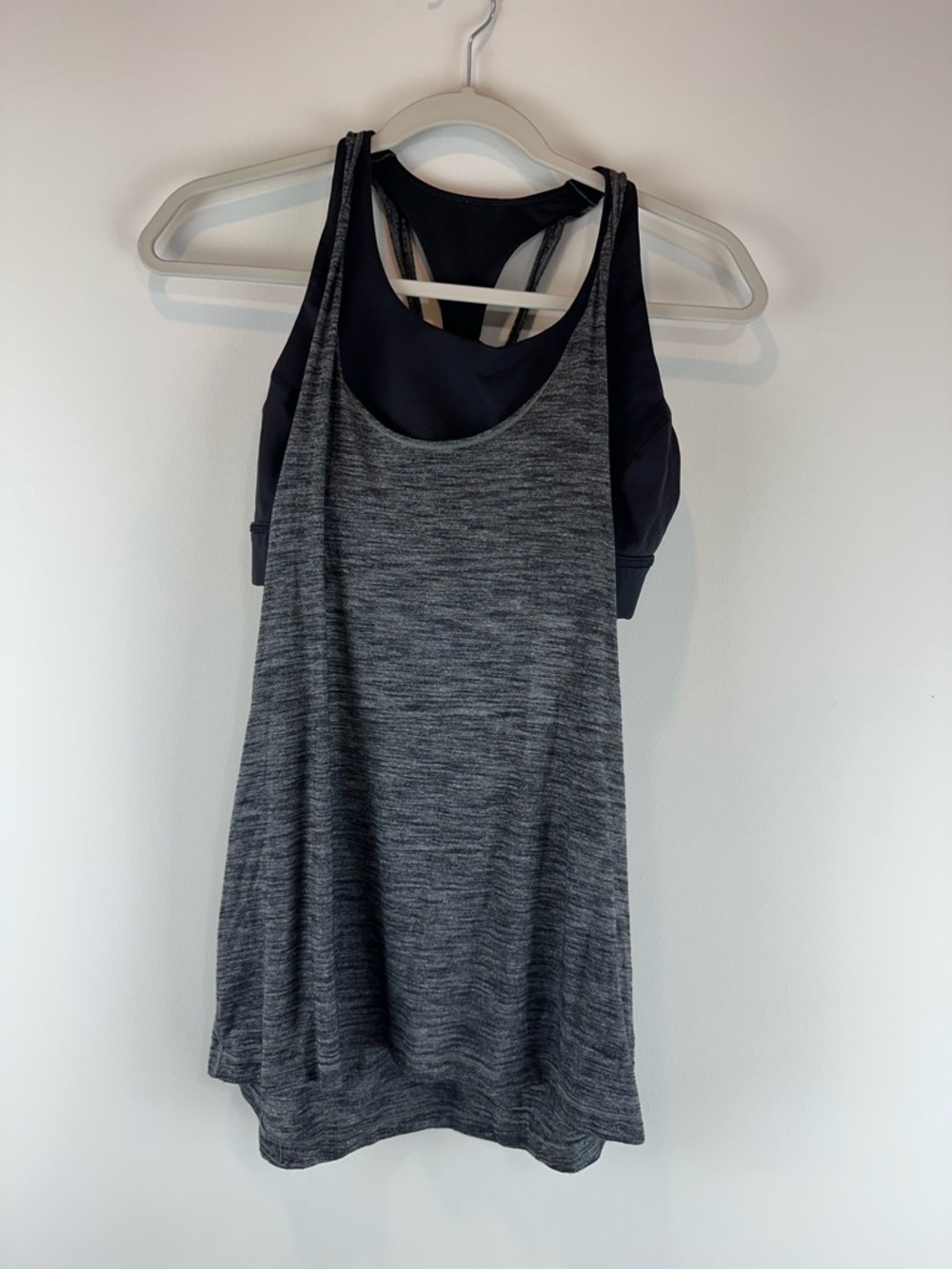 Lululemon Heathered Gray Black Twist and Toil Athletic Athleisure Tank Top 8
